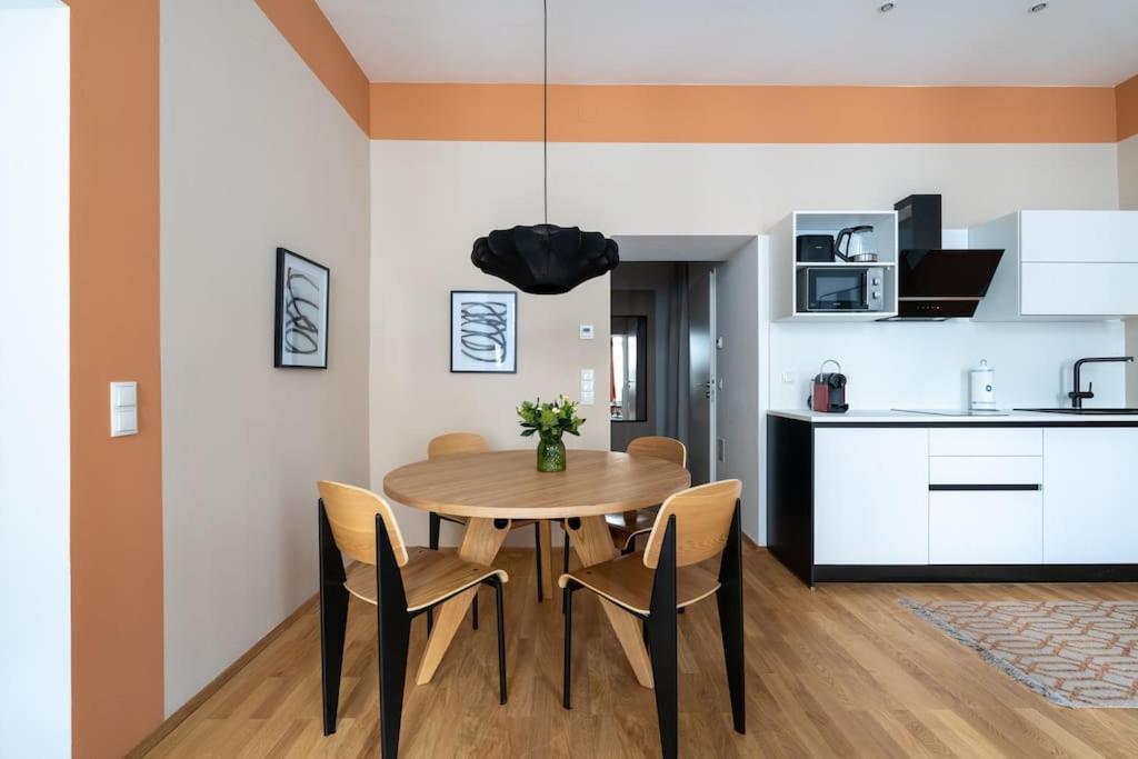 Artful 1br Suite, Nearby By Hm Wenen